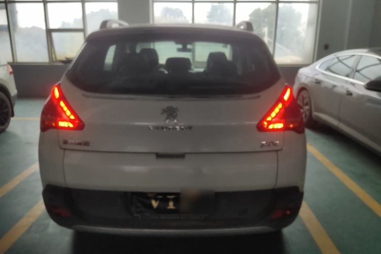 标致3008 2015款 2.0L 自动经典版车身外观6