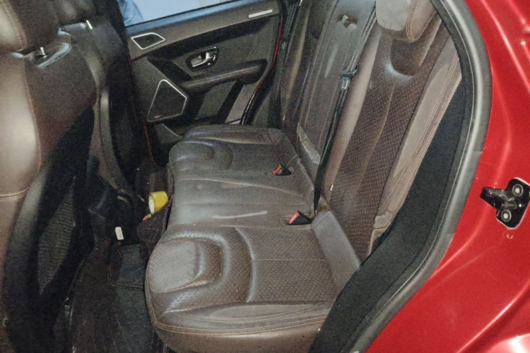 陆风X7 2015款 2.0T 全景旗舰版中控内饰21