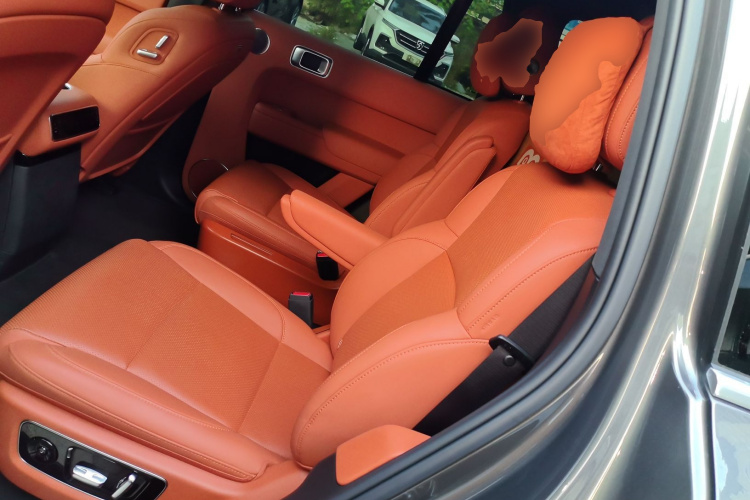 理想汽车 理想L8 2024款 Max中控内饰7004