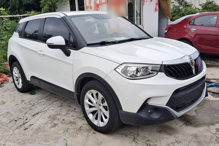 中华V3 2015款 1.5L 手动智能型车身外观6002