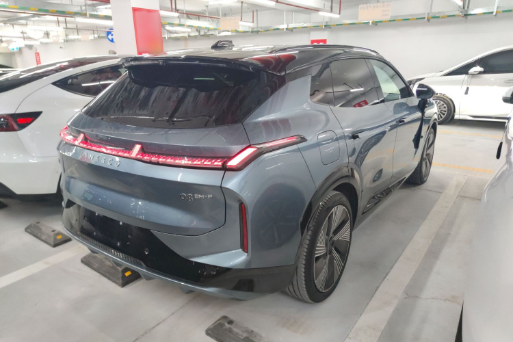 领克08 EM-P 2025款 220km 四驱性能Halo车身外观6005