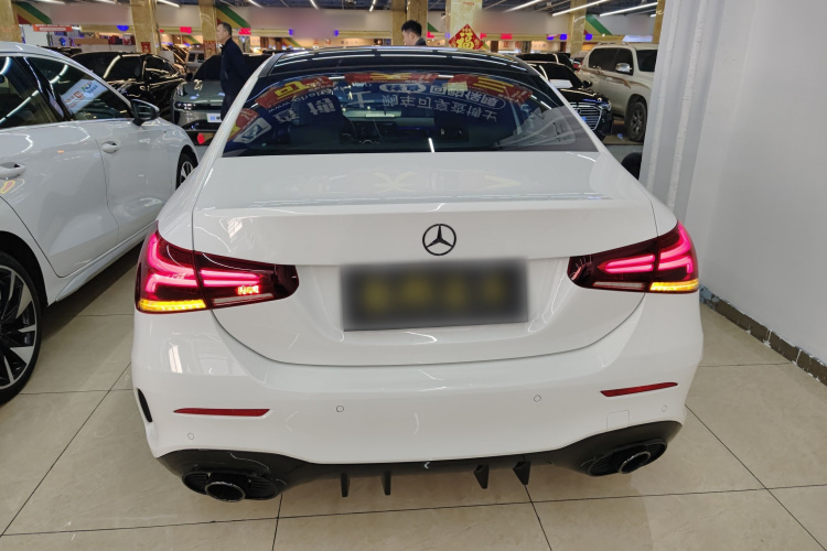 奔驰A级 2021款 A 200 L 运动轿车时尚型车身外观6