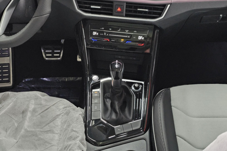 大众 探岳X 2024款 330TSI 两驱尊贵高能版中控内饰7005