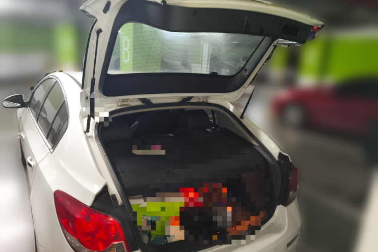 雪佛兰 科鲁兹 2013款 掀背 1.6T 自动旗舰型中控内饰23