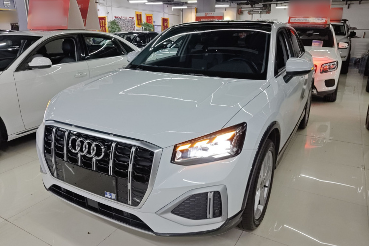 奥迪Q2L 2022款 35 TFSI 进取致雅型车身外观1