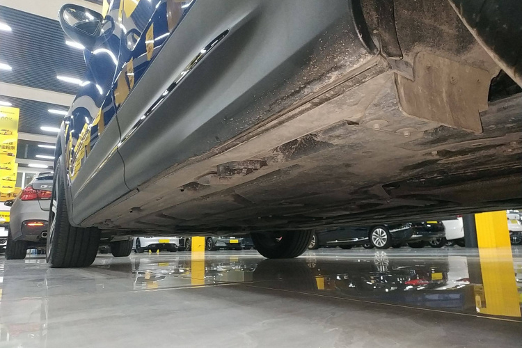 奔驰GLB 2024款 GLB 220 4MATIC局部细节9002