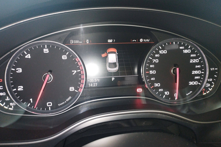 奥迪A7 2014款 30 FSI 进取型局部细节14