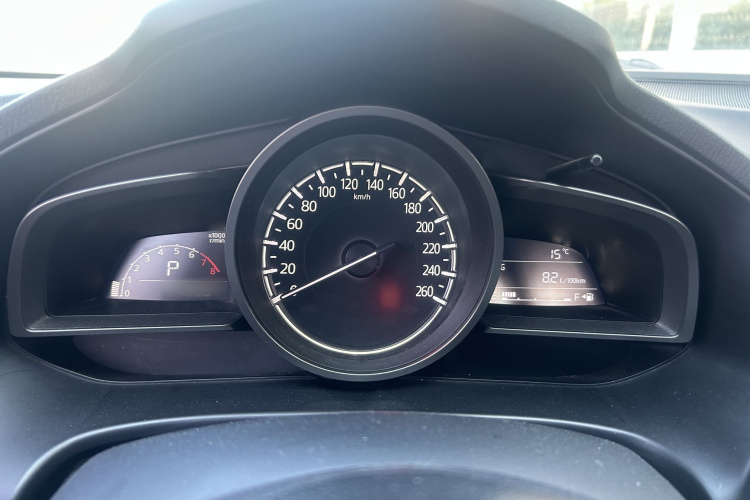 马自达3 昂克赛拉 2017款 三厢 2.0L 自动尊贵型 国V中控内饰7001