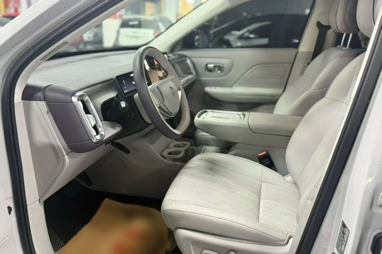 零跑汽车 零跑B10 2025款 510悦享版车身外观6003