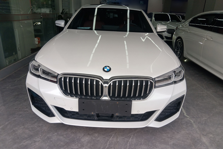 宝马5系新能源 2021款 535Le 先锋版M运动套装车身外观6001