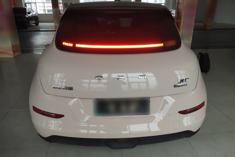 欧拉好猫 2022款 莫兰迪版 400km标准续航 尊贵型 磷酸铁锂车身外观6004