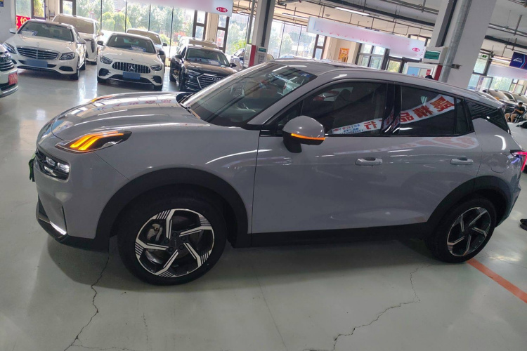 领克06 EM-P 2022款 PHEV 84KM续航版 Pro车身外观4