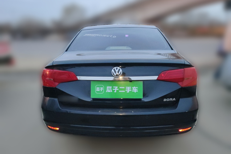 大众 宝来 2016款 1.6L 手动时尚型车身外观6