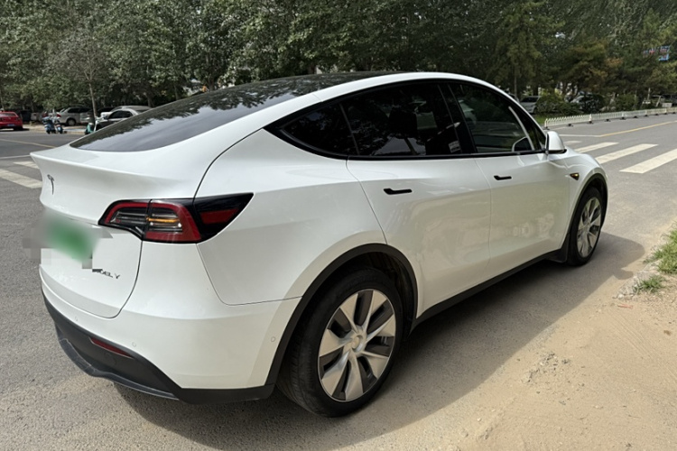 特斯拉 Model Y 2022款 改款 长续航全轮驱动版车身外观6004