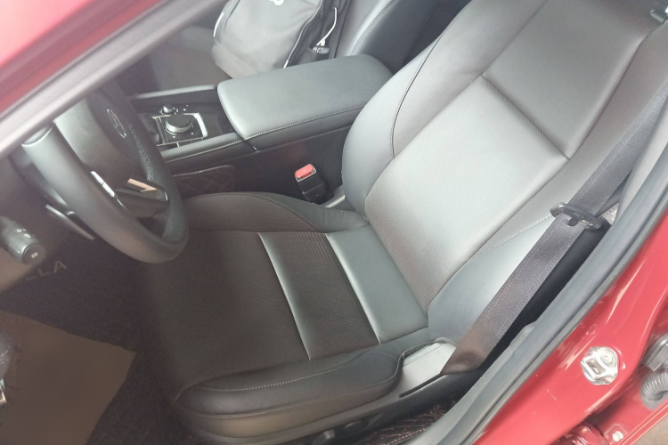 马自达3 昂克赛拉 2021款 2.0L 自动质睿版中控内饰19