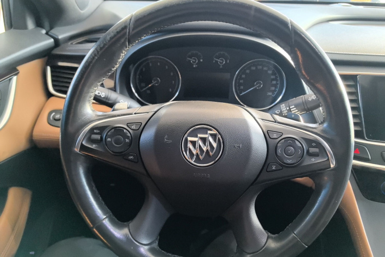 别克 君越 2016款 20T 精英型中控内饰13