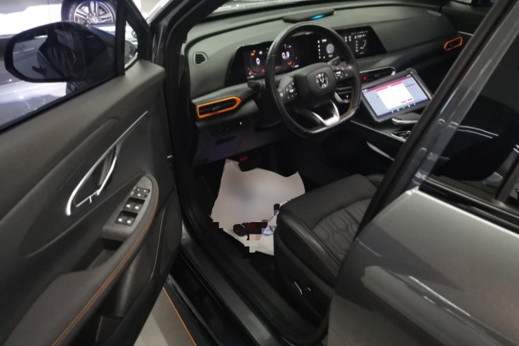 长安UNI-T 2022款 1.5T 运动版 尊贵型中控内饰20