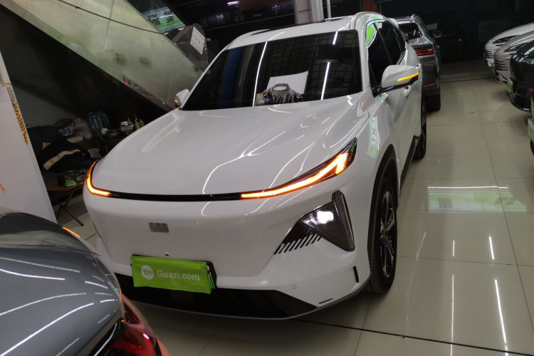 吉利银河 银河L7 2024款 1.5T 115km MAX  龙腾版车身外观2