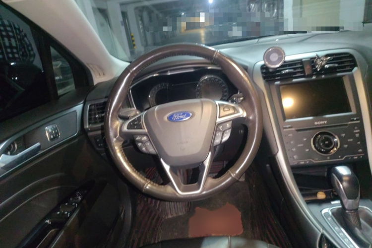 福特 蒙迪欧 2013款 2.0L GTDi240豪华运动型局部细节13