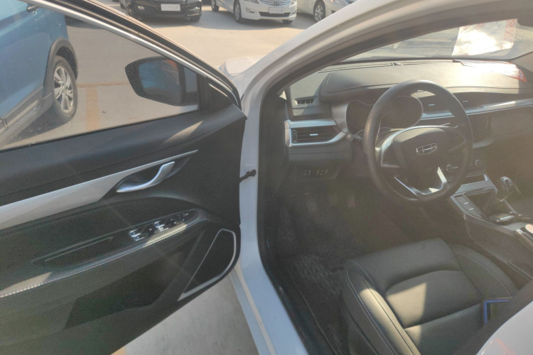 吉利汽车 帝豪 2020款 1.5L 手动豪华型中控内饰20