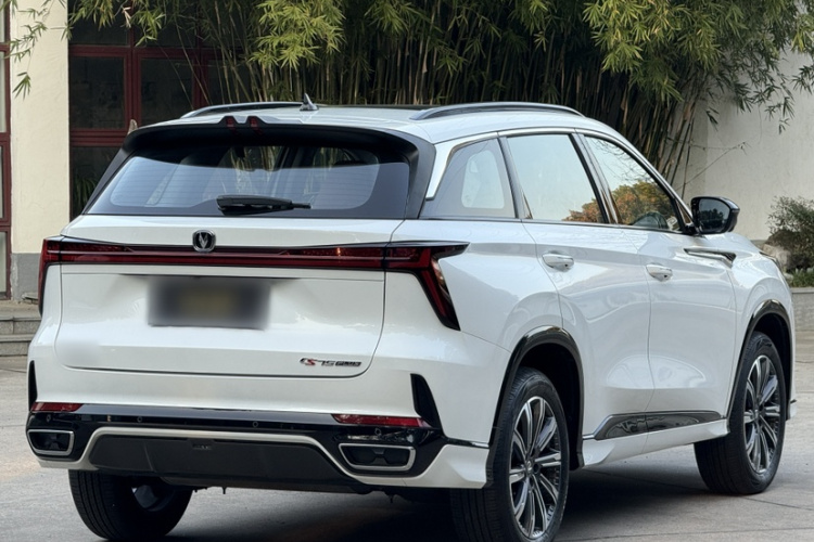 长安CS75 PLUS 2024款 第三代 冠军版 1.5T 智驾劲航型车身外观6002