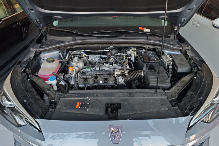 荣威i5 2023款 1.5L CVT豪华版机舱底盘24