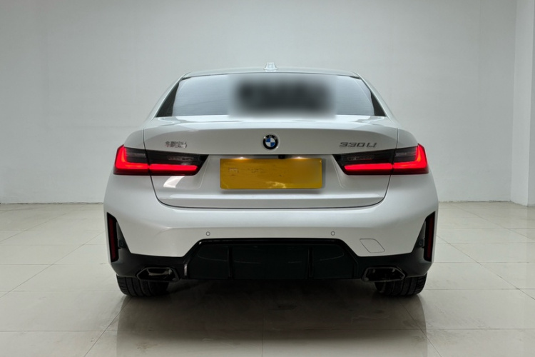 宝马3系 2025款 330Li M运动曜夜套装车身外观6003