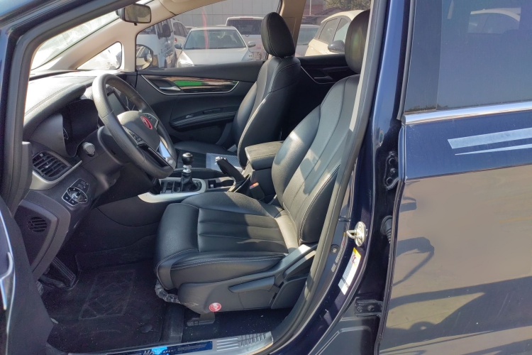 比亚迪 宋MAX 2017款 1.5T 手动智联豪华型 7座中控内饰19