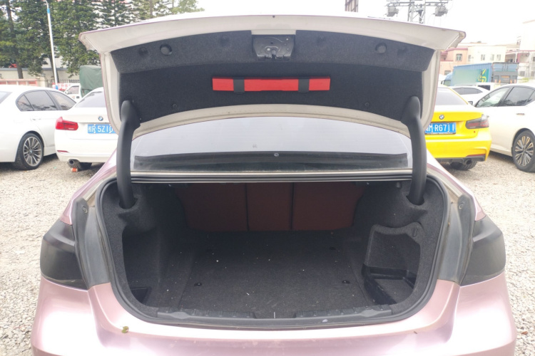 宝马3系 2018款 320Li 时尚型机舱底盘23