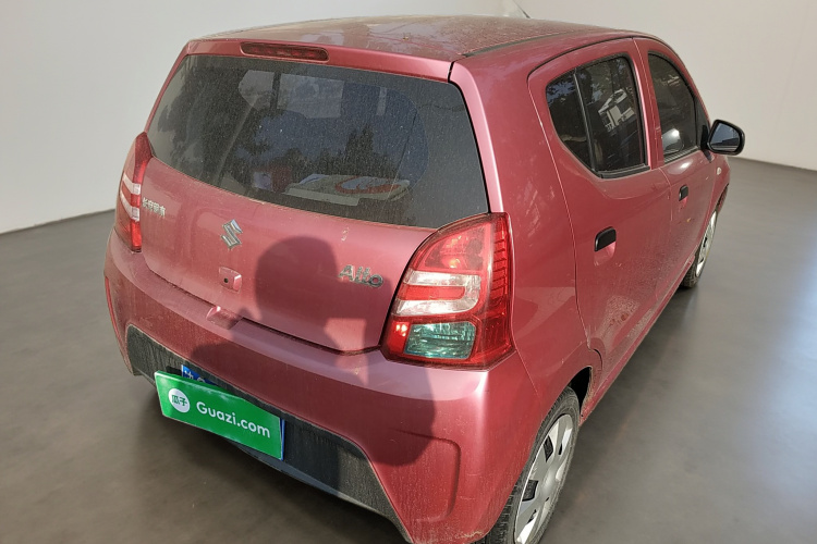 铃木 奥拓 2013款 改款 1.0L 手动舒适型车身外观7