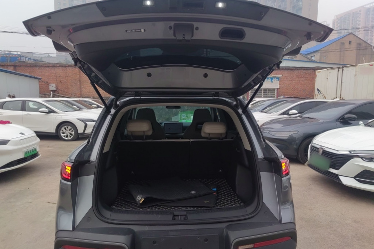 比亚迪 元UP 2024款 401KM 超越型机舱底盘23