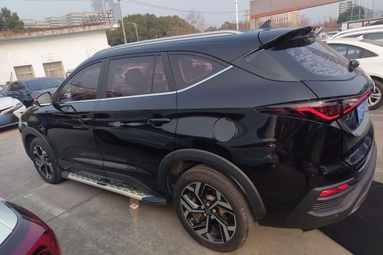 思皓X8 2021款 300T DCT尊贵智联版 5座车身外观4