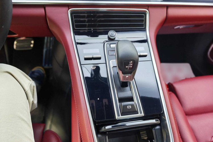 保时捷 Panamera新能源 2023款 Panamera 4 E-Hybrid 铂金版 2.9T中控内饰7005