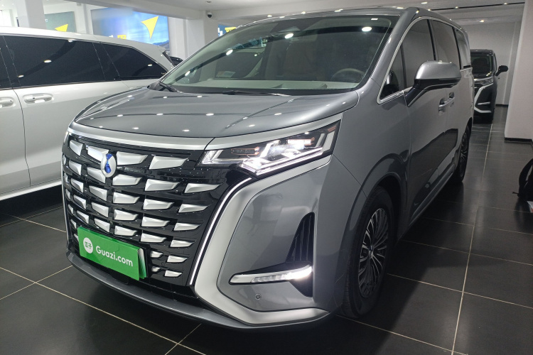 腾势D9 2022款 DM-i 970 四驱旗舰型车身外观1