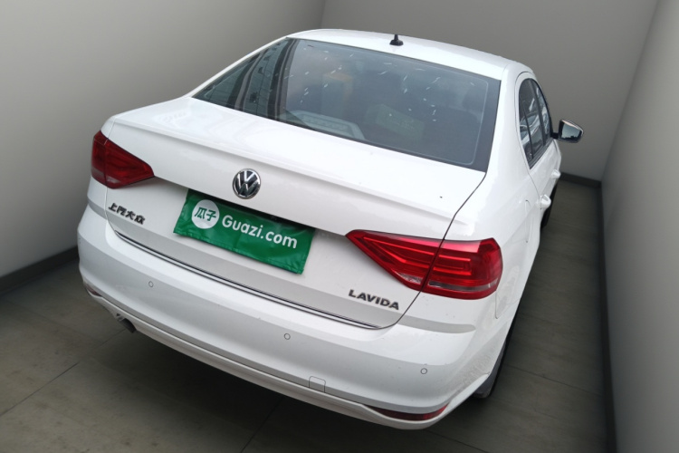 大众 朗逸 2017款 1.6L 手动舒适版车身外观7