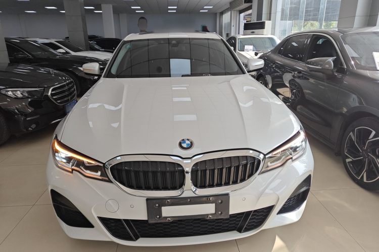 宝马3系 2022款 325Li M运动套装车身外观2