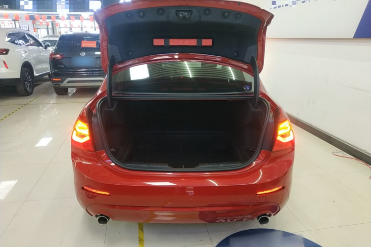 宝马1系 2020款 120i 时尚型局部细节23