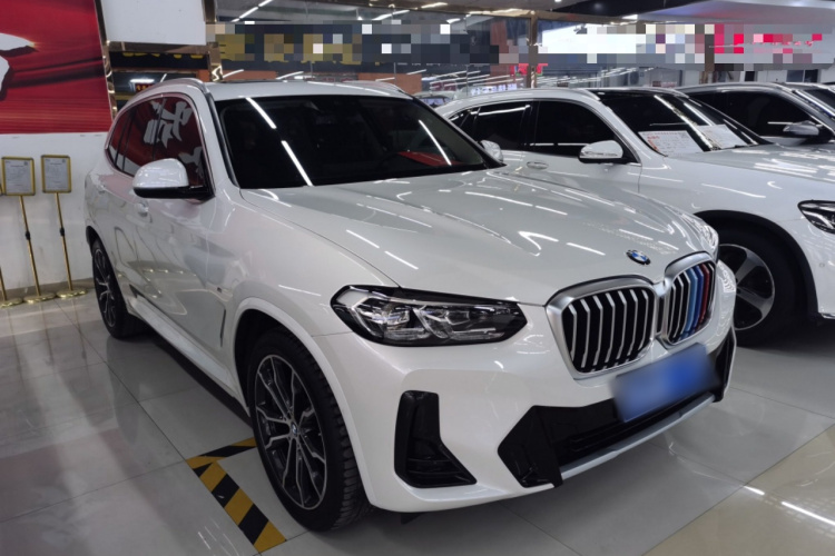 宝马X3 2022款 xDrive30i 领先型 M曜夜套装车身外观3