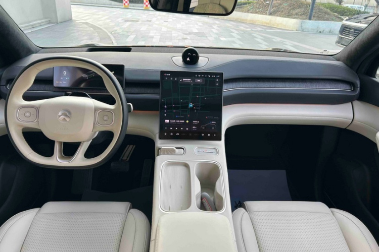 蔚来ES6 2023款 75kWh车身外观6010