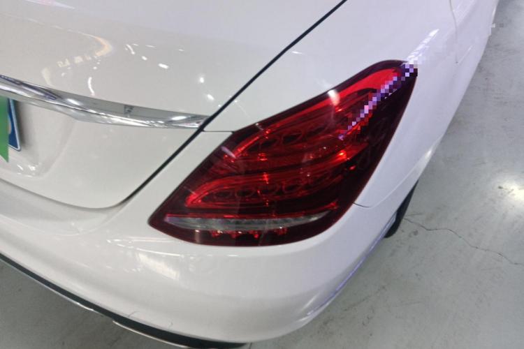 奔驰C级 2016款 C 200 L车身外观9