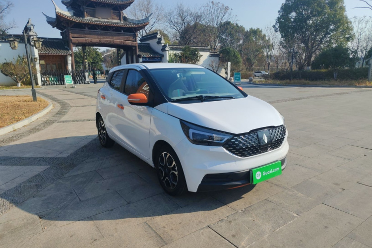 江铃集团新能源 易至EV3 2023款 青春版 320KM 舒适型车身外观6002