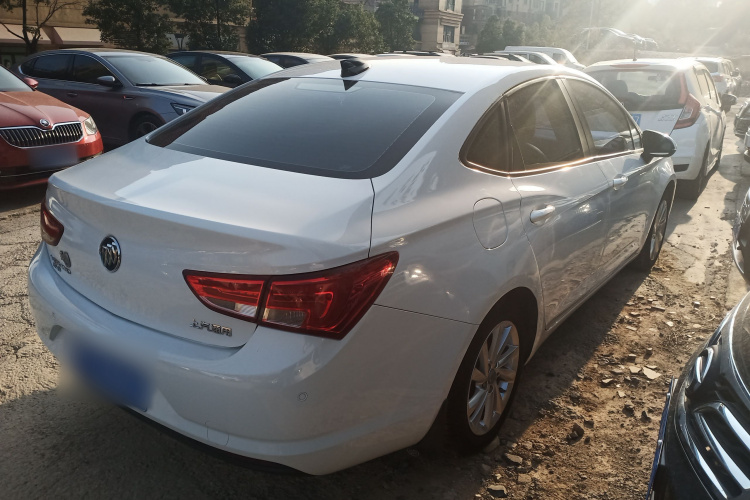 别克 威朗 2018款 三厢 15S 自动领先型车身外观7