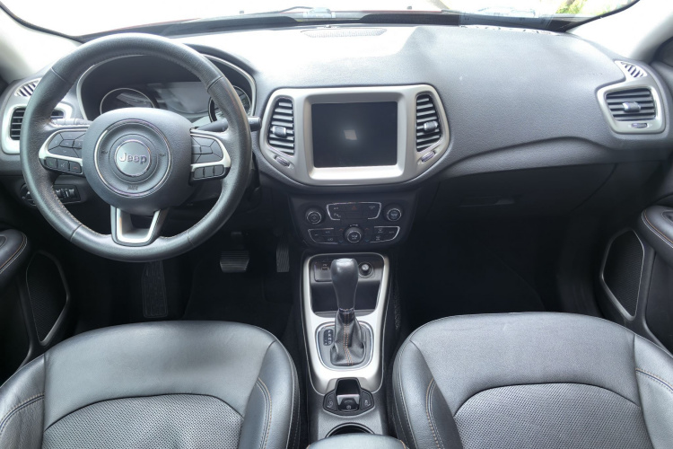 Jeep 指南者 2017款 200T 自动家享版中控内饰7004