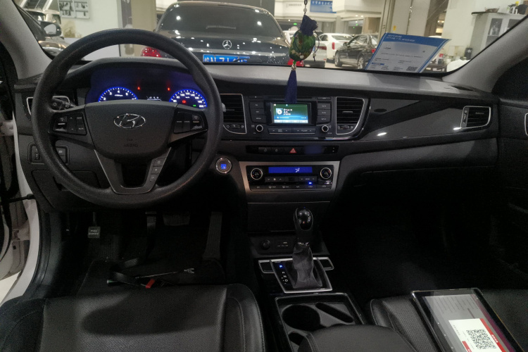 现代 名图 2014款 1.8L 自动智能型GLS中控内饰12
