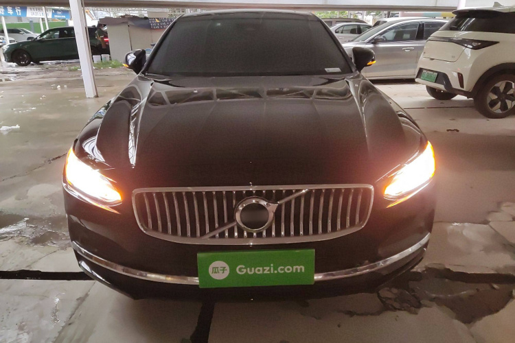 沃尔沃S90 2024款 B5 智远豪华版车身外观2