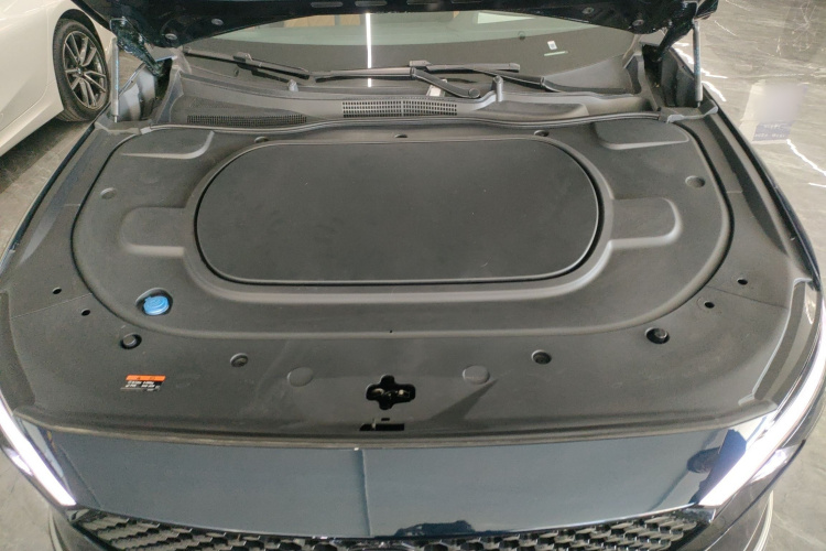 马自达EZ-6 2025款 增程200智尊运动版机舱底盘24