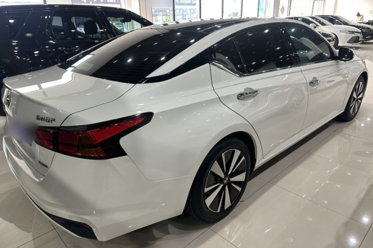 日产 天籁 2021款 2.0L XL 舒适版车身外观6003