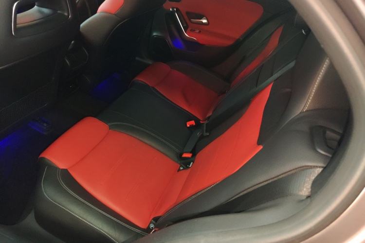 奔驰A级AMG(进口) 2020款 改款 AMG A 35 4MATIC中控内饰21