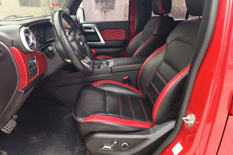 北京越野 北京BJ40 2018款 PLUS 2.3T 自动四驱旗舰版 国V中控内饰7003