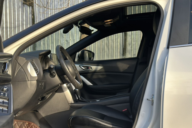 马自达CX-4 2018款 2.0L 自动两驱蓝天探索版 国V中控内饰7009